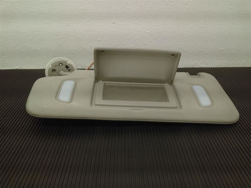 09-17 Chevrolet Traverse Left Driver Sun Visor W/ Light Gray OEM 23234424