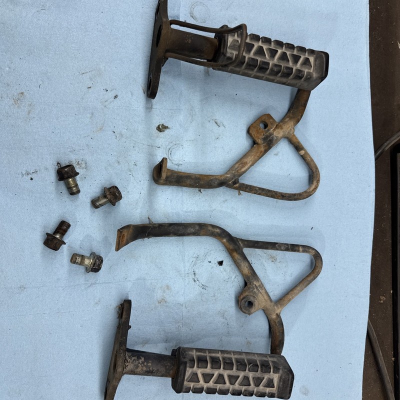 1986 Yamaha Badger 80 Yfm80 Kids Atv Foot Pegs