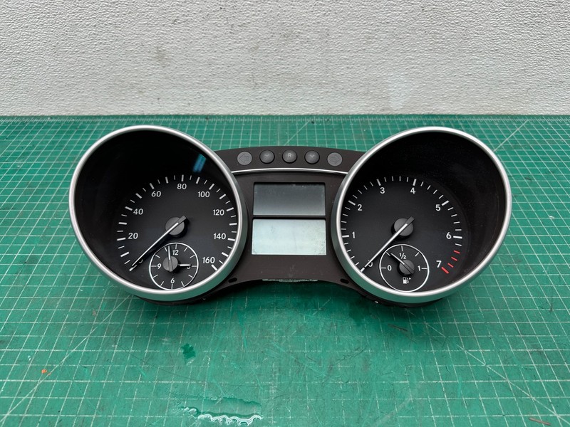 06-11 Mercedes-Benz ML350 W164 - INSTRUMENT CLUSTER SPEEDOMETER OEM