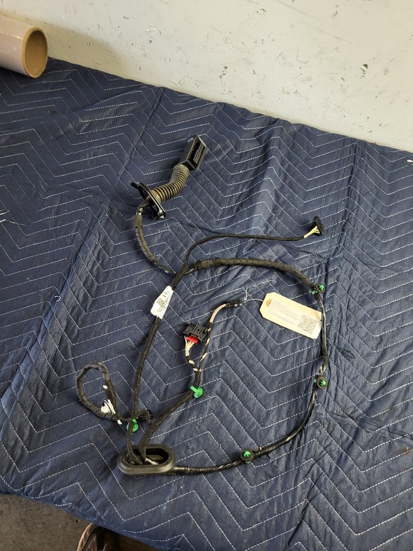 Used Oem Volkswagen Left Driver Rear Door Wiring Harness for 2022-2023 Taos
