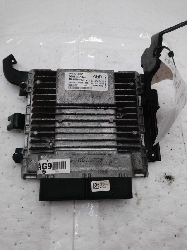 2016 Hyundai Santa Fe Engine Control Module ECM 2.4L Black OEM 128k Miles