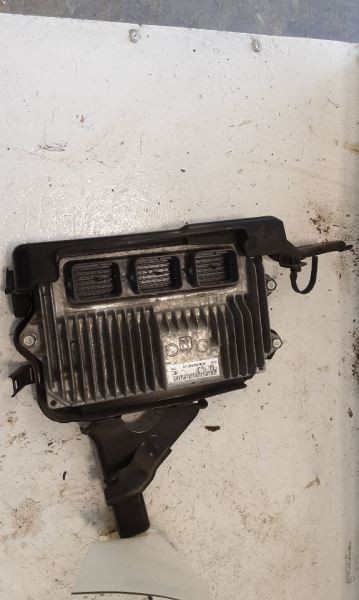 Engine ECM Electronic Control Module Automatic US Market Fits 16 CR-V 2715974