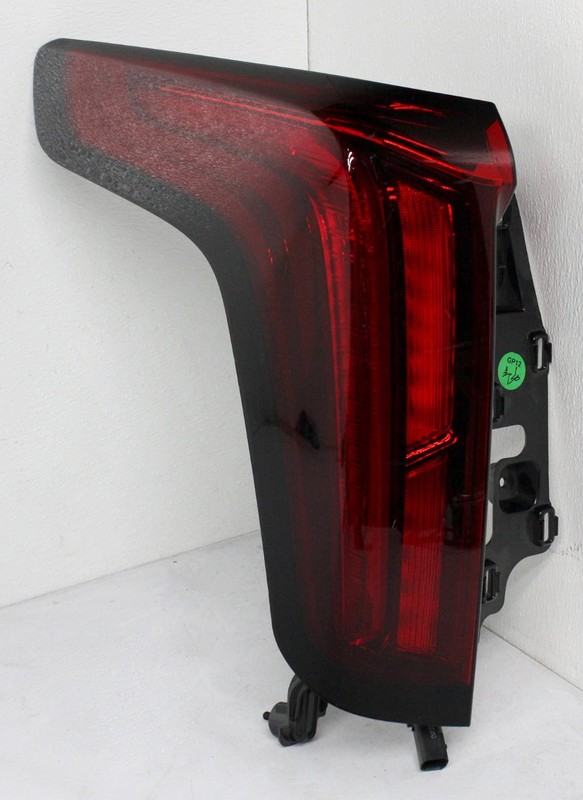 OEM Left Driver Side Tail Lamp For Cadillac XT6 Luxury, Premium 85000447