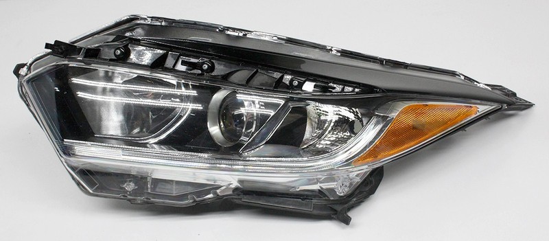 OEM Left Driver Side Halogen Headlamp For Honda HR-V 33150-T7A-A31 Tab Missing