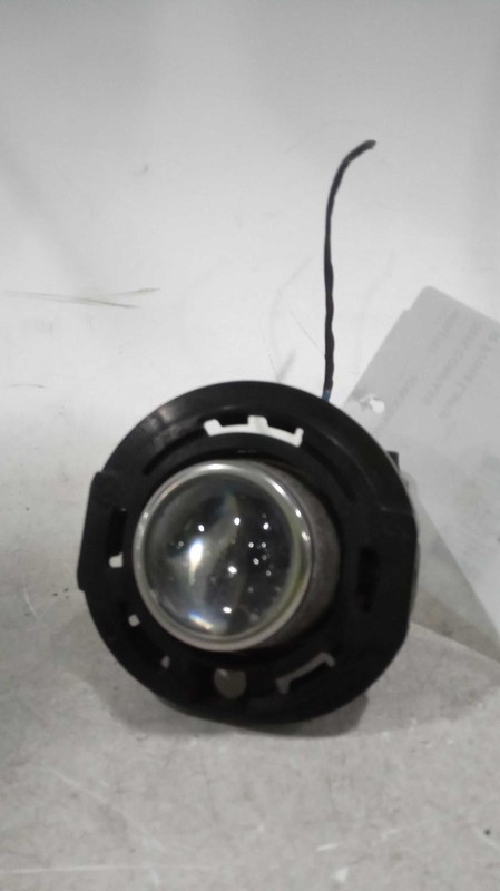 2015 Jeep Compass Right Fog Light Assembly OEM 68140324AA Black SUV Used