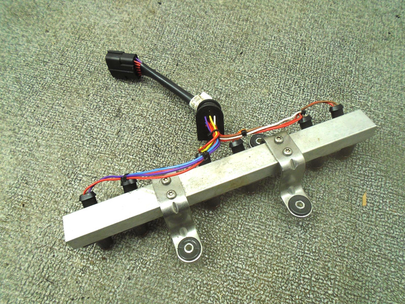 Mercury 200-250 Hp Fuel Rail w Injectors and Rail Harness 840481001/880745T1