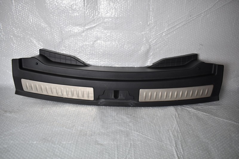 RANGE ROVER VELAR L560 REAR TRUNK LOCK TRIM / SILL COVER J8A2-406A64-B REF B8P01