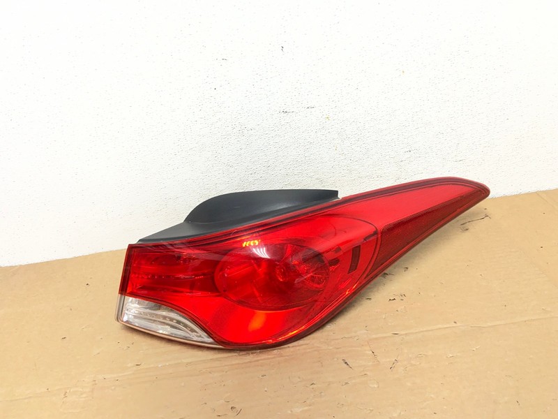 2011 2012 2013 Hyundai Elantra Sedan Right Passenger Tail Light OEM AD4091 LK