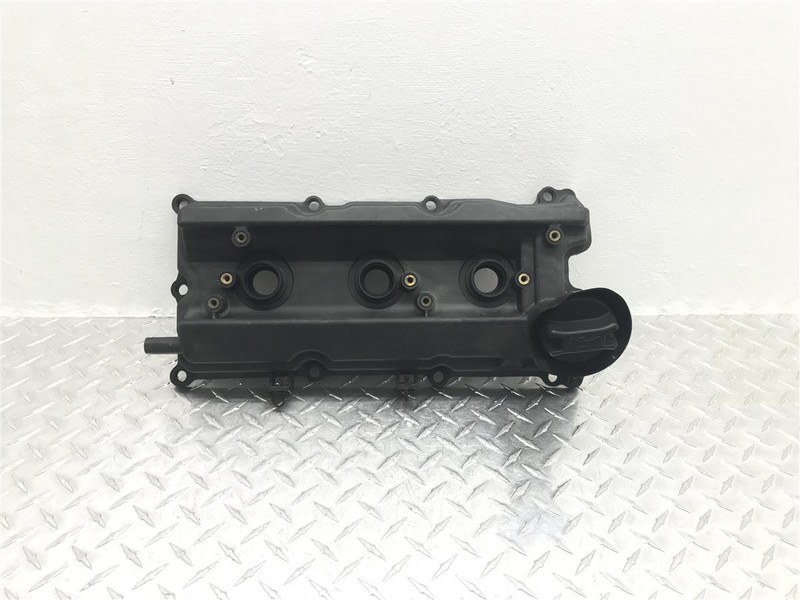 2003 G35 VALVE COVER OEM Y2081-021