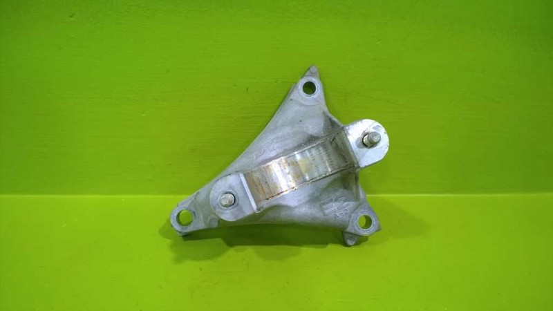 14 15 16 17 18 MAZDA 3 JACK SHAFT BRACKET MOUNT OEM 3144-66