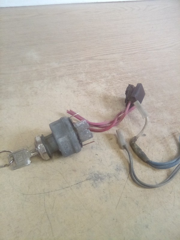 International 9200/Pollak 192-3 Ignition Switch W/Key "READ DESCRIPTION"