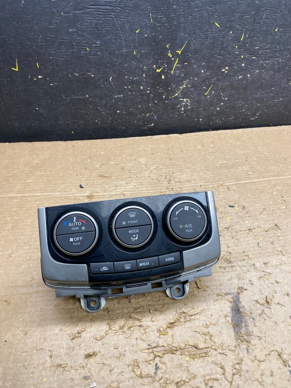 2008 to 2010 Mazda 5 A/C Heater Climate Control Panel OEM X1457 DG