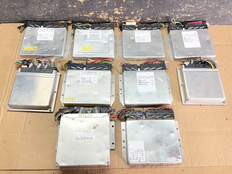 Mix of 10 Mercedes ECM Engine Computer Module AB3094