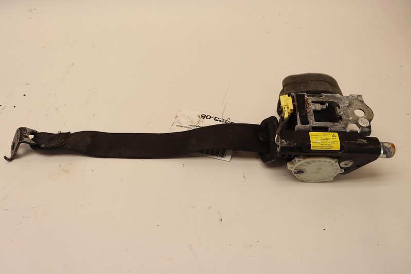 2012-2014 MERCEDES CLS550 W218 FRONT LEFT DRIVER SIDE SEAT BELT BLACK OEM