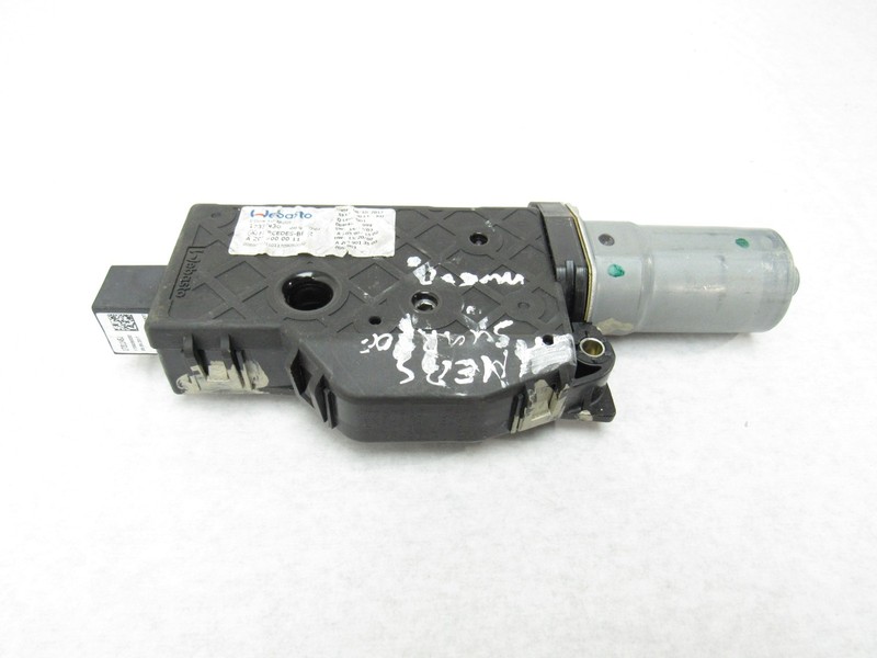 Mercedes C300 W205 2018 Sunroof Window Glass Moon Roof Motor 17-18 ;:Y