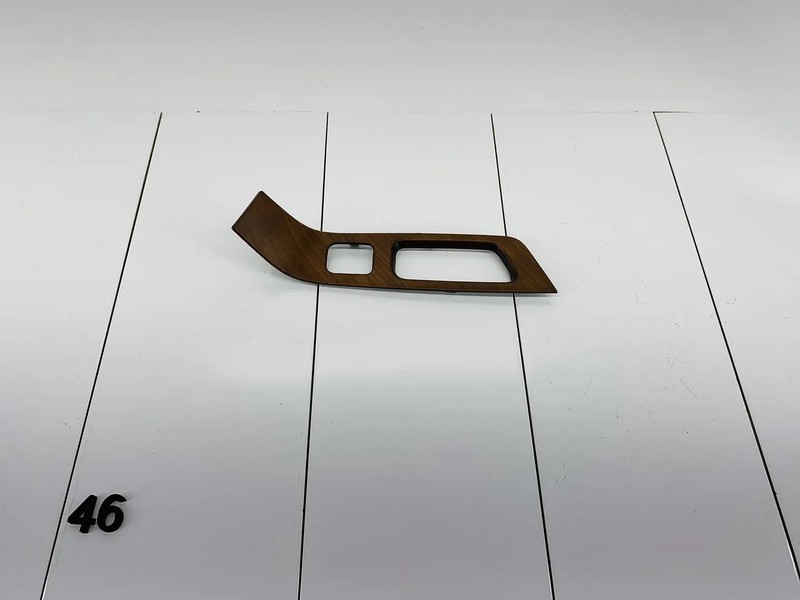 10-17 VOLVO XC60 REAR RIGHT PASSENGER SIDE DOOR SWITCH TRIM BEZEL OEM