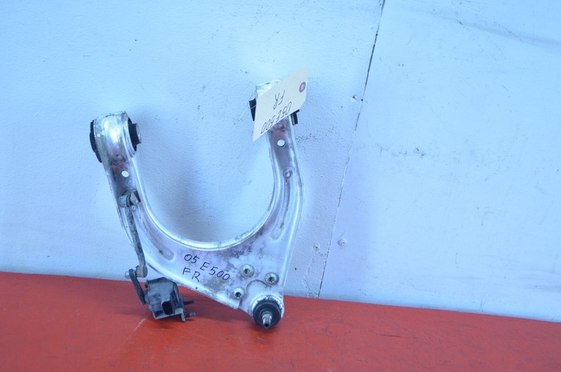 03-09 MERCEDES-BENZ W211 E500 FRONT RIGHT PASSENGER SIDE UPPER CONTROL ARM OEM