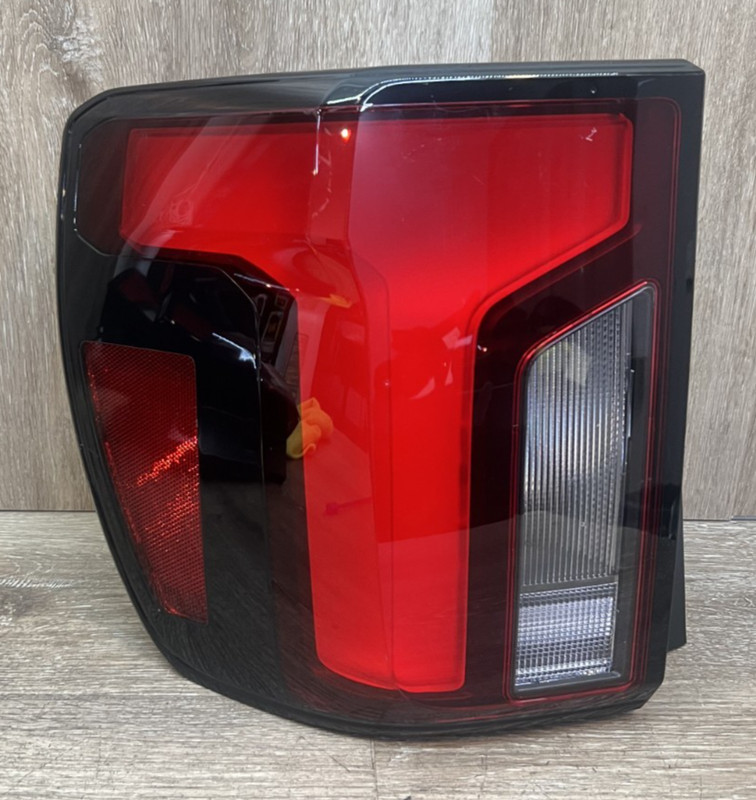 2026 HONDA PASSPORT LH DRIVER SIDE TAILLIGHT OEM