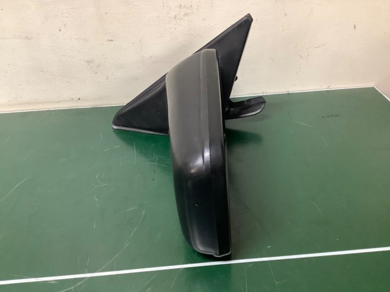 86-89 Accord DX 2door Left side door mirrorManual Black Used OEM