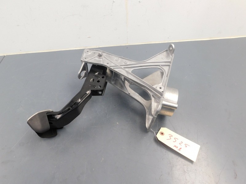2015 16 17 18 Lamborghini Huracan Brake Pedal / Cluster Box Support #3525 M1