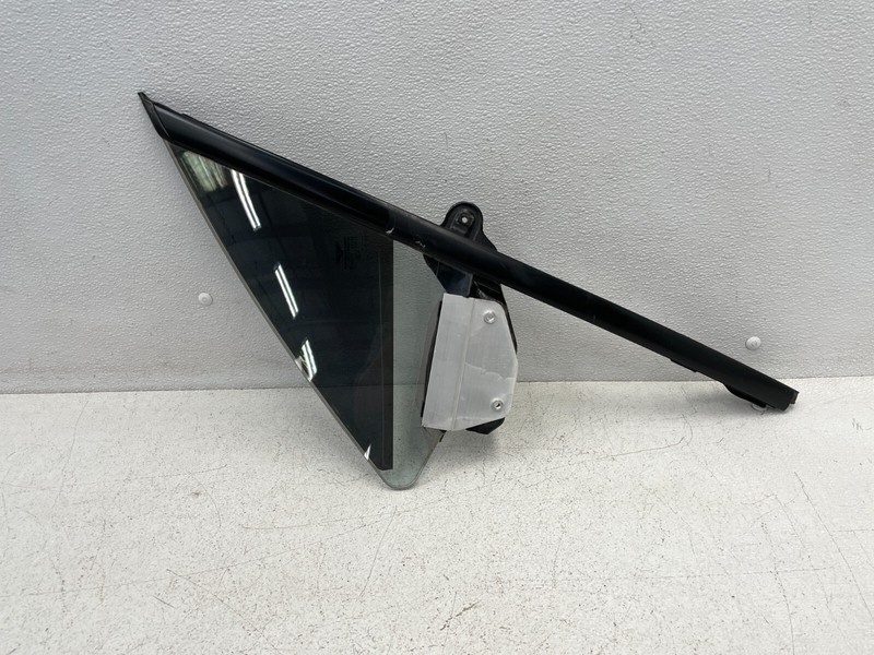 03-07 Bentley Continental GT Front Left Door Vent Window Glass Panel 1577 OEM