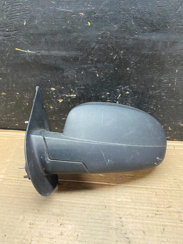 2007-2014 Chevrolet Tahoe Silverado Suburban LH Driver Mirror OEM V2687 DG
