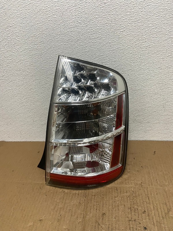 2006 to 2009 Toyota Prius Tail Light Right Passenger Side AB8219 LK