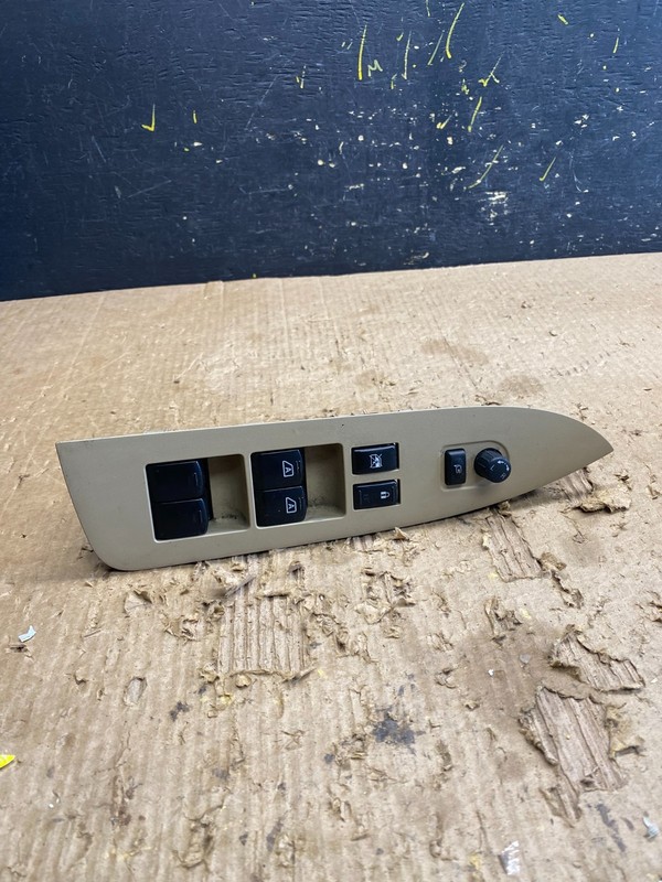 2007 to 2010 Infiniti QX56 Left Driver Side Master Door Switch Z9694