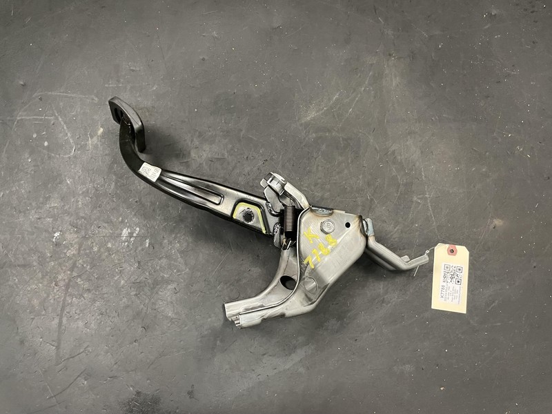 Brake Pedal 2020 Kia Soul 32800-K0200 2021 2022 2023