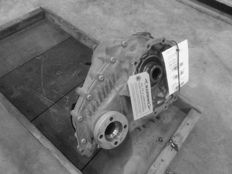 2013 Dodge Charger Transfer Case Assembly 4WD OEM 69k Miles Grey 52123577AA
