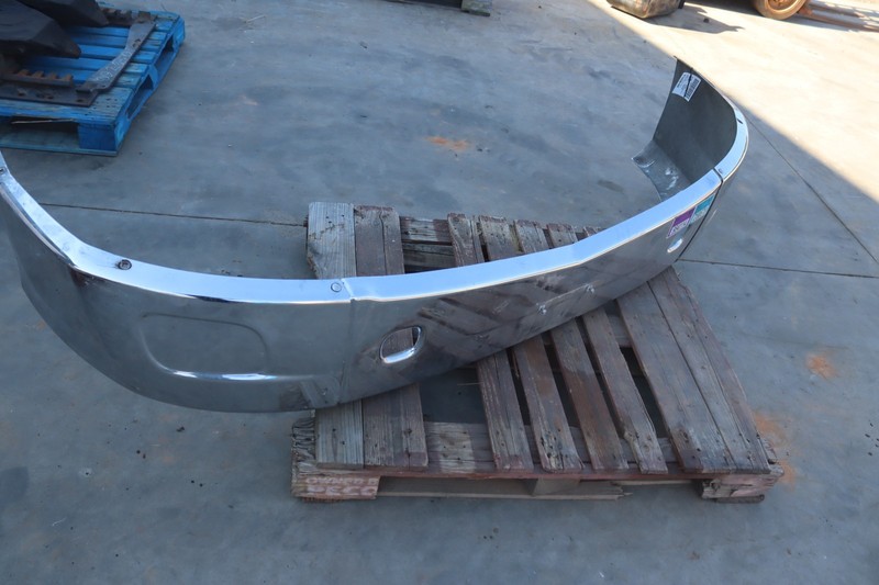 2018-2023 PETERBILT 579 FRONT BUMPER CHROME COVER N71-6129-100 OEM