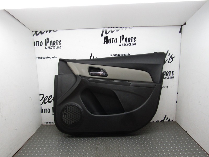 2011-2016 CHEVROLET CRUZE RIGHT RH FRONT DOOR TRIM PANEL