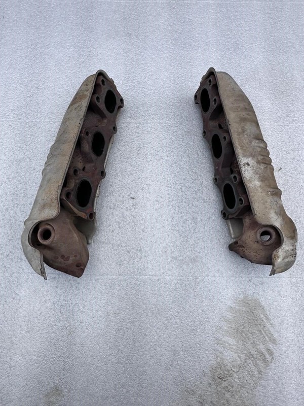 1996-2004 ACURA RL LEFT AND RIGHT EXHAUST MANIFOLDS WITH HEAT SHIELDS