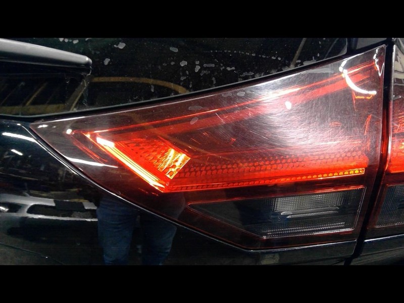 Passenger Tail Light Japan Built Liftgate Mounted Fits 21-25 ROGUE 1704441