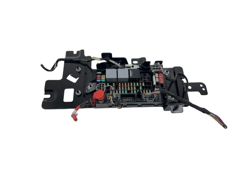 2019-2024 Rover Discovery Sport Cabin Fuse Box With Bracket Trunk Mounted