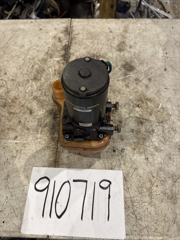 Volvo Penta SX-M DP-S Trim Tilt Pump Motor And Hydraulic Fluid Reservoir 3860879