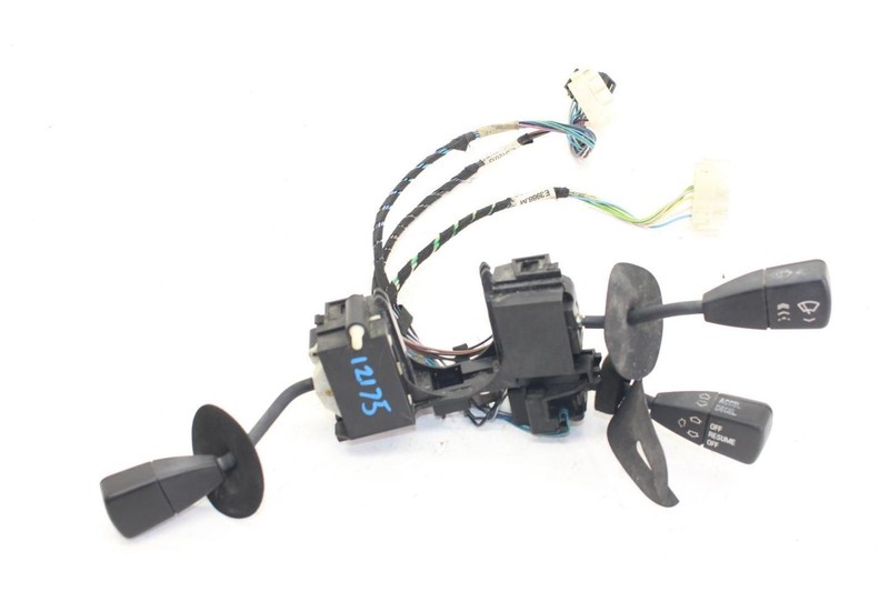 00-02 BMW Z3 Roadster 2.5L Headlight Turn Signal Wiper Combination Switch
