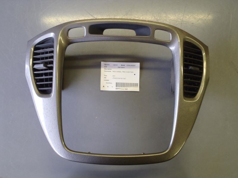 Center Dash Radio Trim Bezel Fits 2001-2003 Toyota Highlander 21065