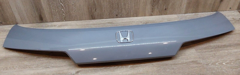 2023 HONDA HR-V TAILGATE LIFTGATE LICENSE PLATE LIGHT MOLDING COVER OEM