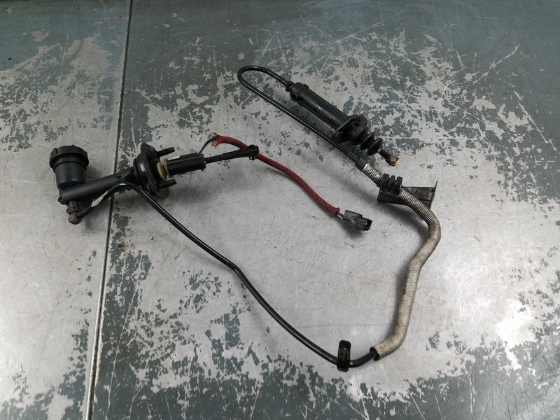 2005 Jeep Wrangler TJ Rubicon 4x4 Clutch Hydraulics #8311 VV3