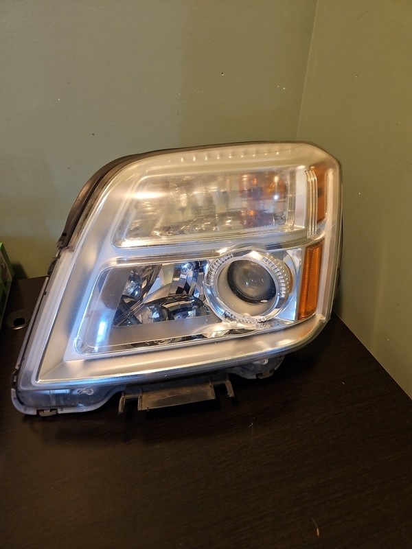 2010 2011 2012 2013 2014 2015 GMC Terrain Driver Left Halogen Headlight OEM 1490