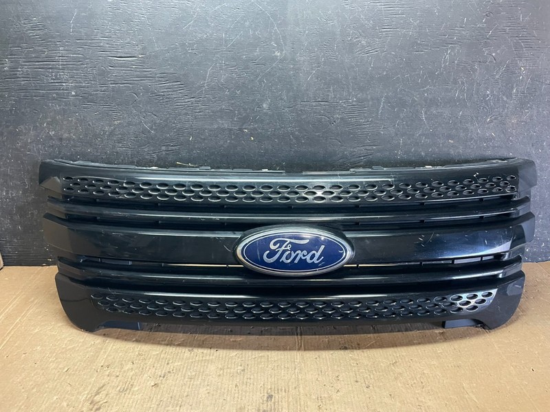 2011 to 2015 Ford Explorer Upper Front Grill Grille Oem Z8141 DG