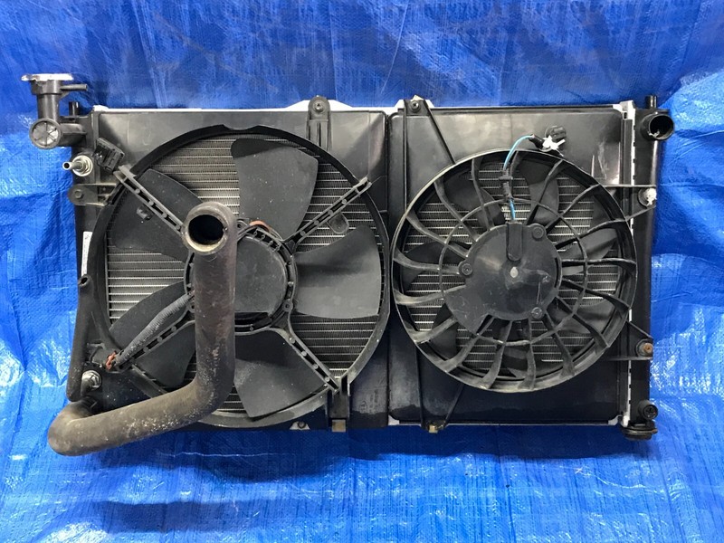 02-05 Kia SEDONA Radiator Fan Motor Fan Assembly Radiator Condensor