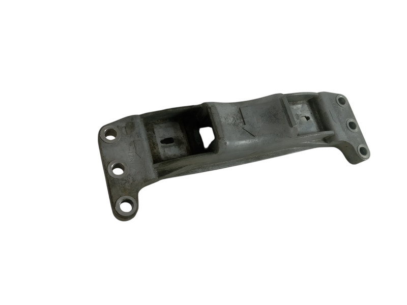 2012-2014 Hyundai Genesis Transmission Mount Bracket Crossmember OEM 14532