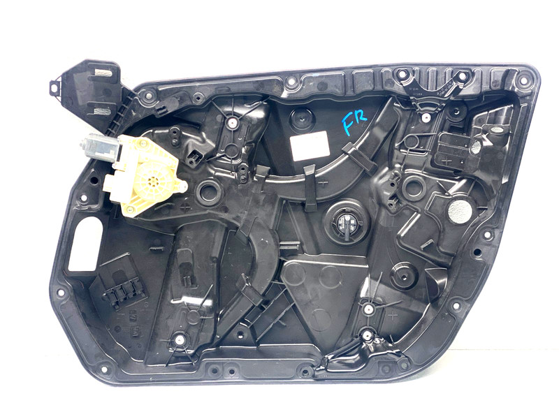 15-18 MERCEDES C300 W205 FRONT RIGHT WINDOW REGULATOR & MOTOR OEM A0.49