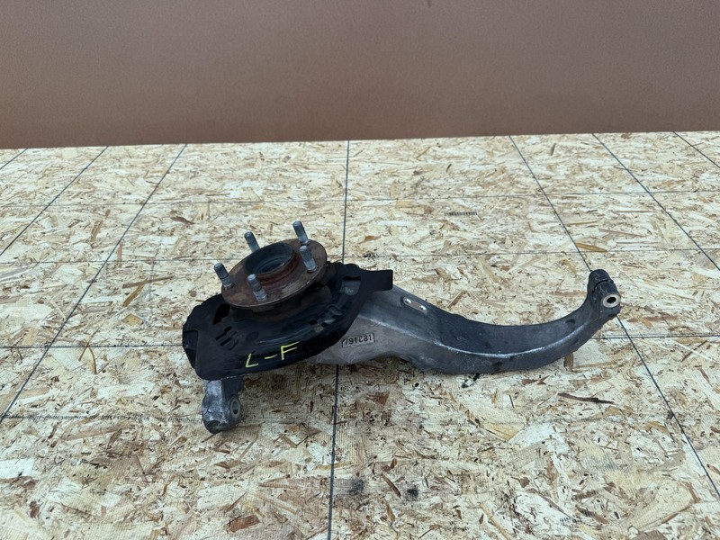 INFINITI G35 G37 Q60 07-16 OEM FRONT LEFT DRIVER SPINDLE KNUCKLE HUB RWD ASSY
