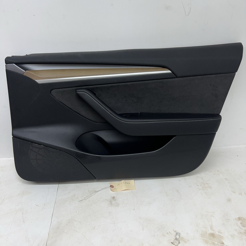 21-23 Tesla Model 3 Front Passenger Side Door Panel Assembly RH 1566 C1