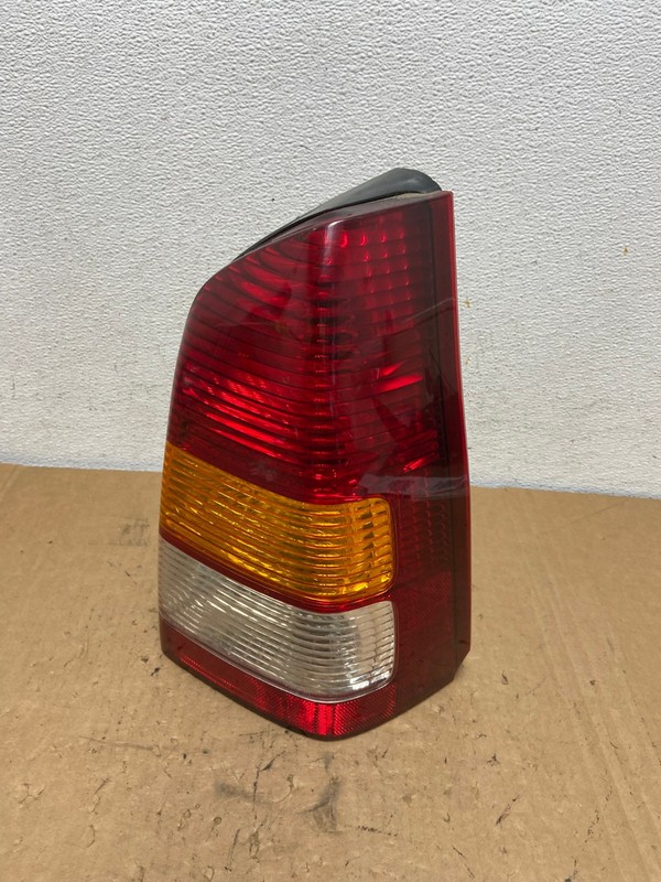 2001 2002 2003 2004 Mazda Tribute Right Passenger Rh Tail Light OEM AD3253 LK