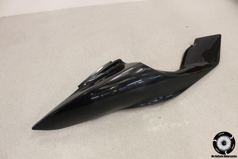 2015 Hyosung GT650R RIGHT REAR BACK TAIL FAIRING COWL SHROUD PLASTIC