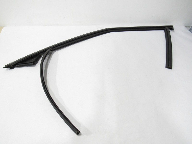 23-25 Polestar 2 2024 Front Left Driver Door Window Molding Trim Seal ;:Y
